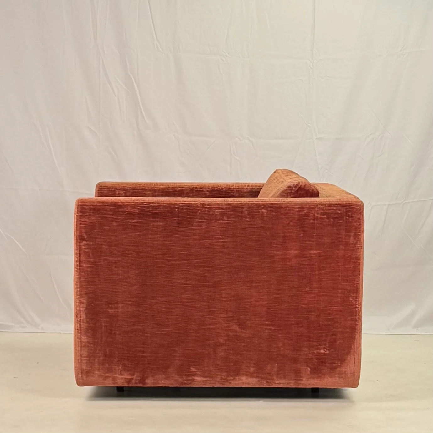 Knoll Velvet Armchair-4.jpg