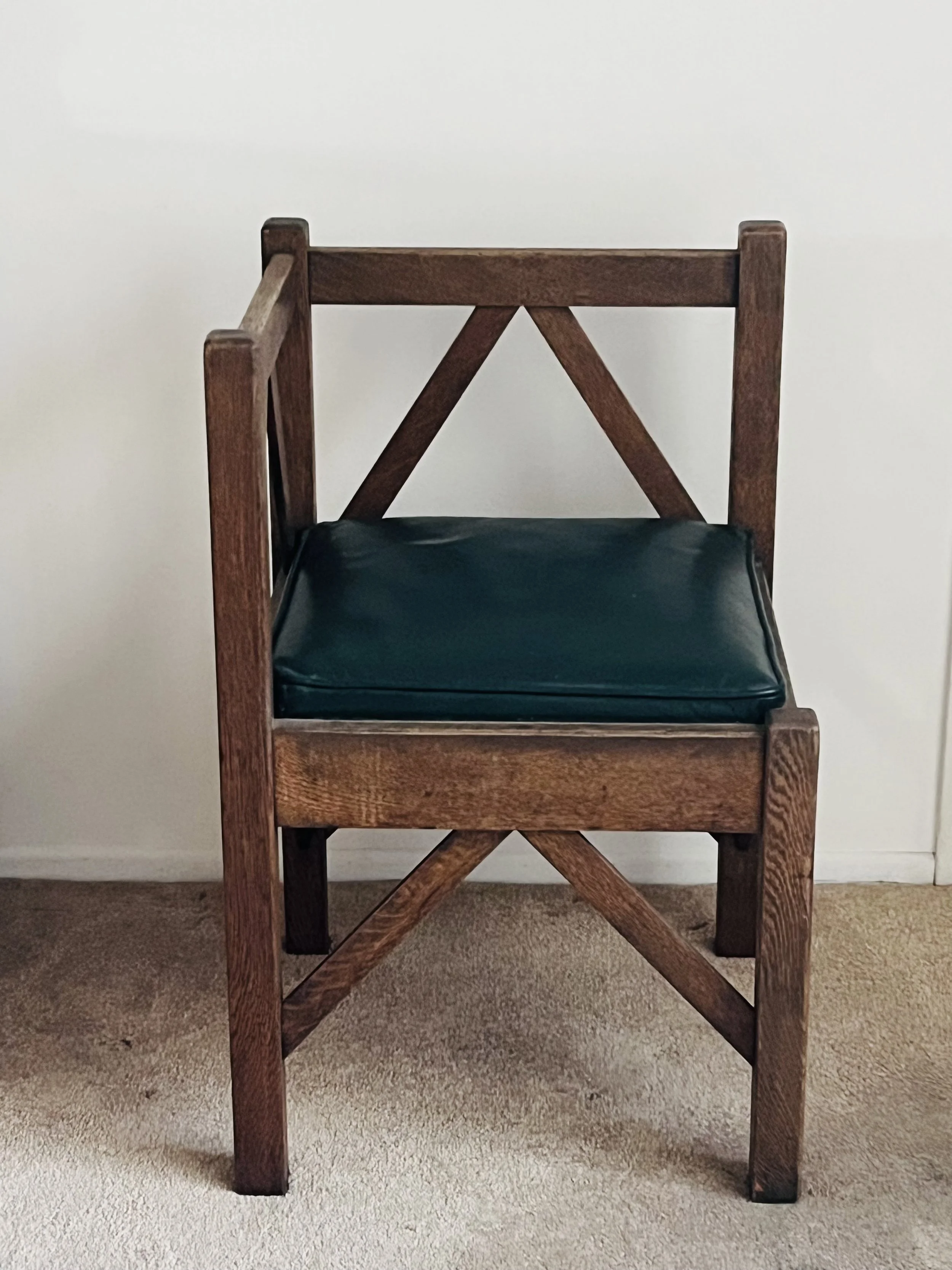 Arts & Crafts Oak Corner Chair-1.jpg
