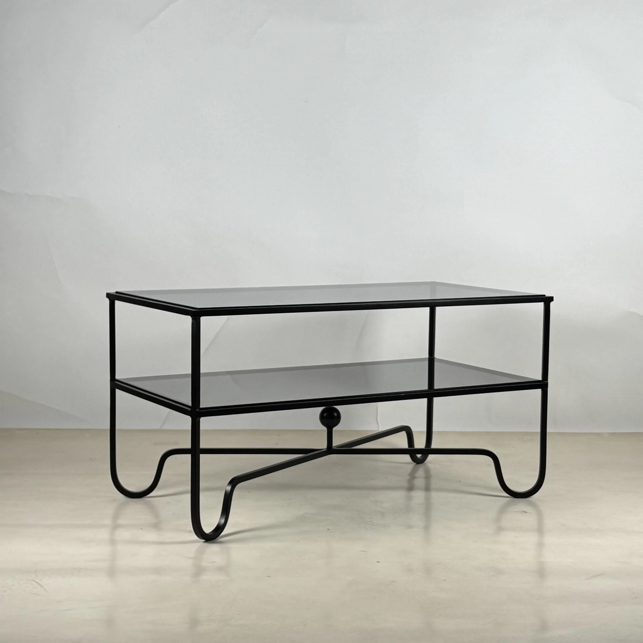 2 Tier Entretoise Smoked Glass_9.jpeg