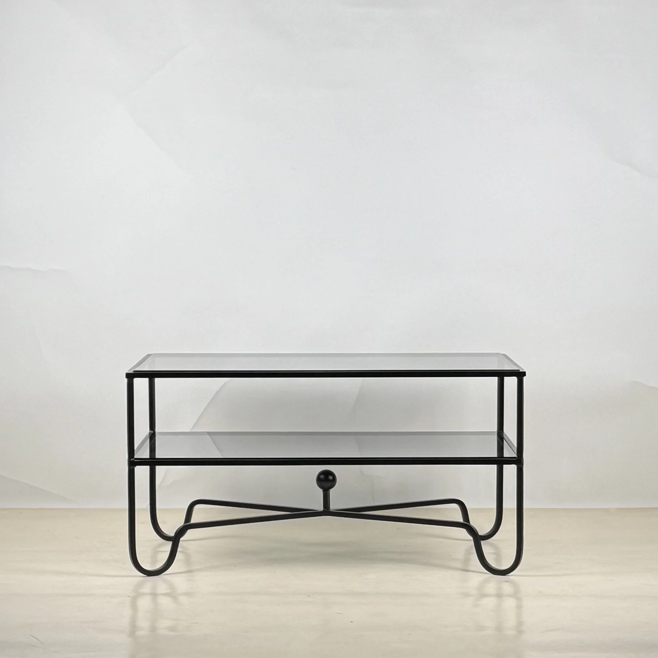 2 Tier Entretoise Smoked Glass_1.jpeg