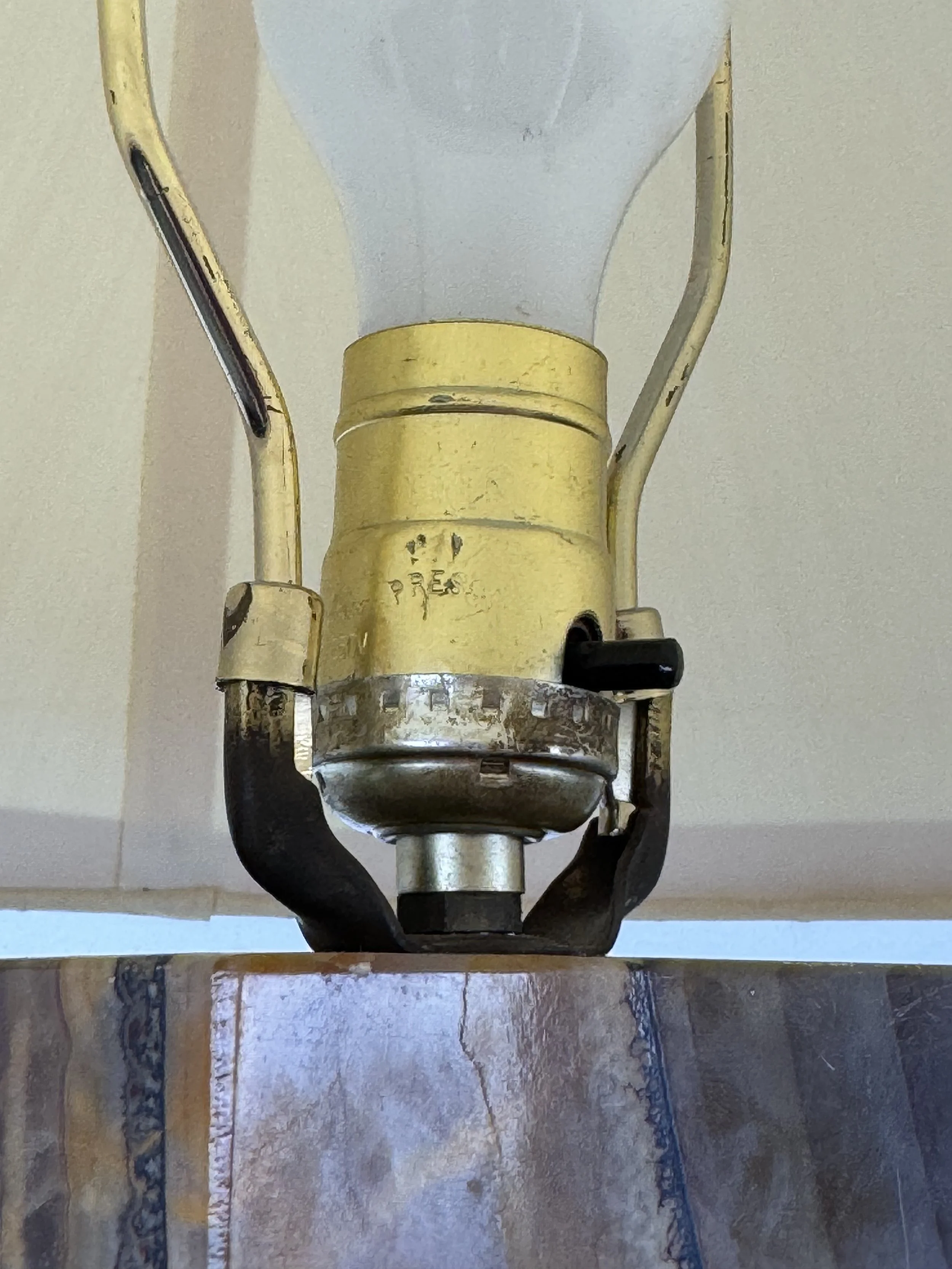 Onyx Table Lamp_1.jpg