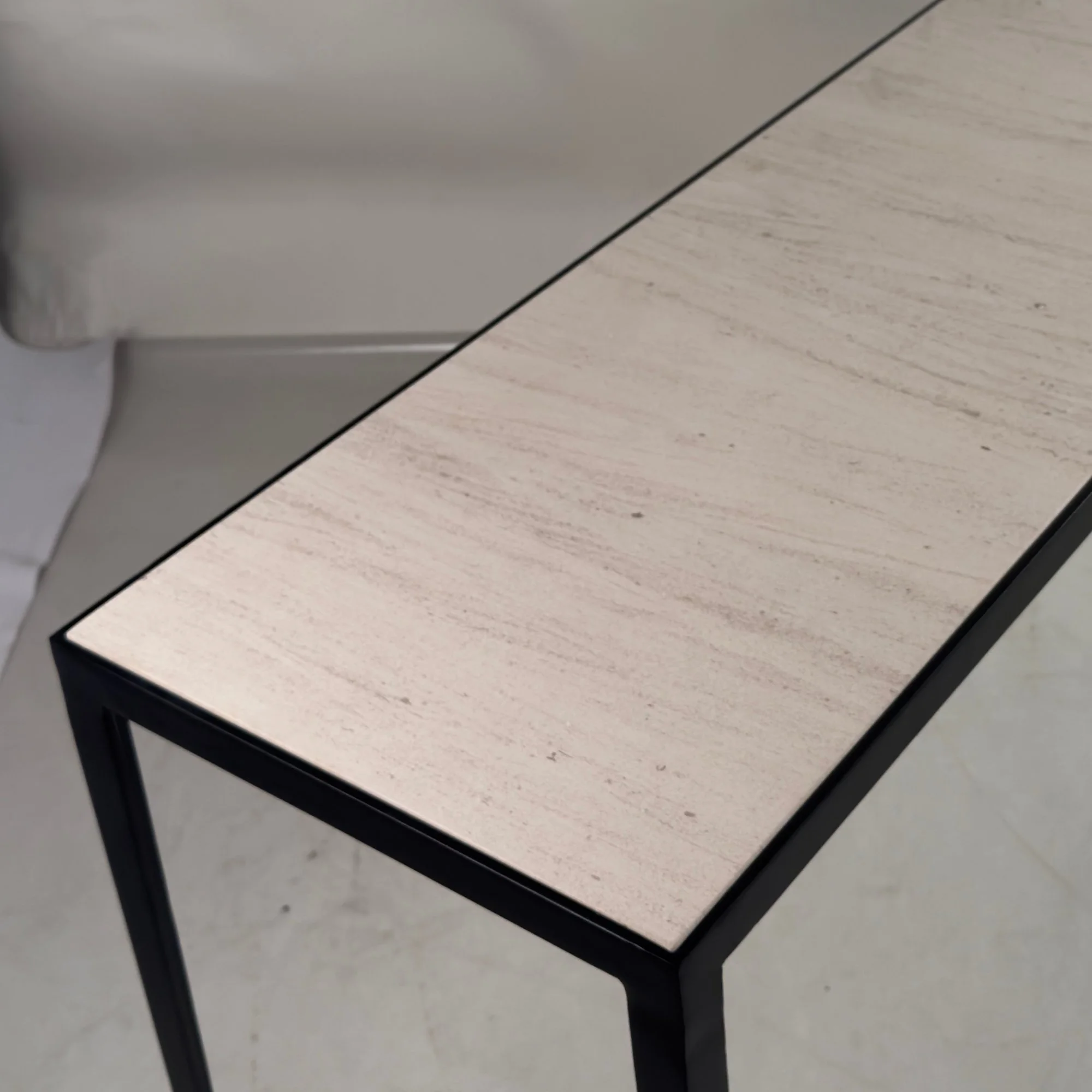 Long Etude Console_5.jpg