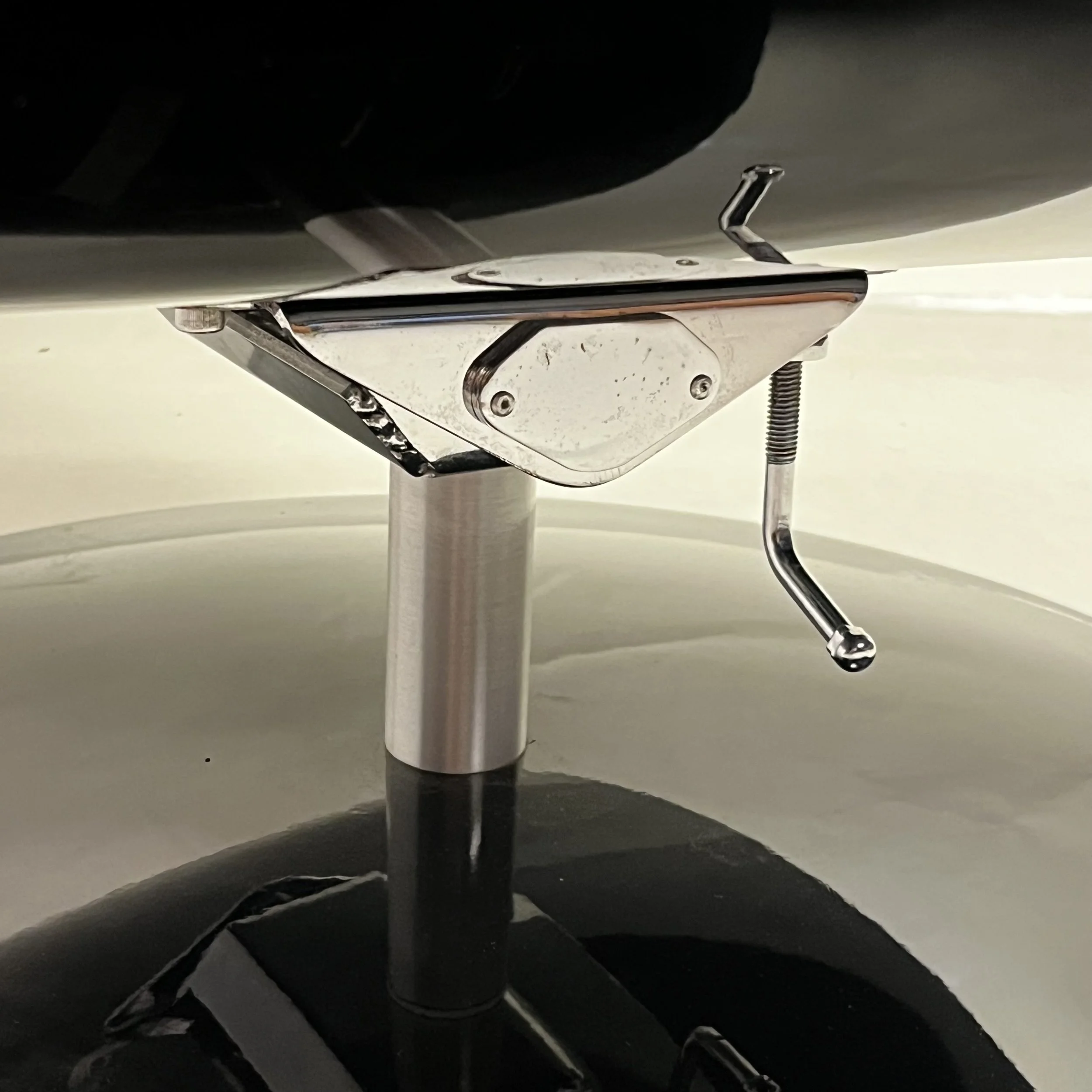 Fasanello leather armchair-9.jpg