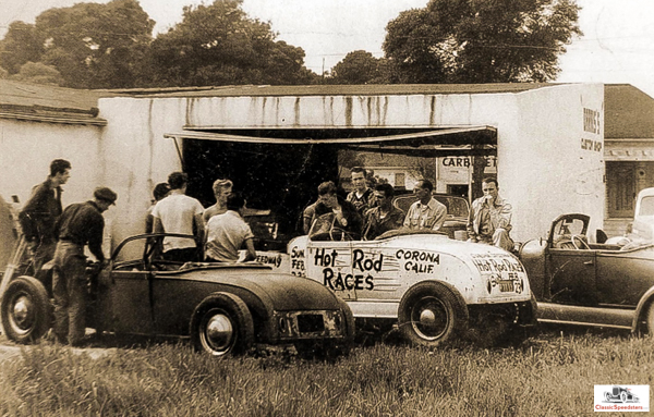 1950s custom shop backlot. photo posted by Rikster on the H.A.M.B. July 2009