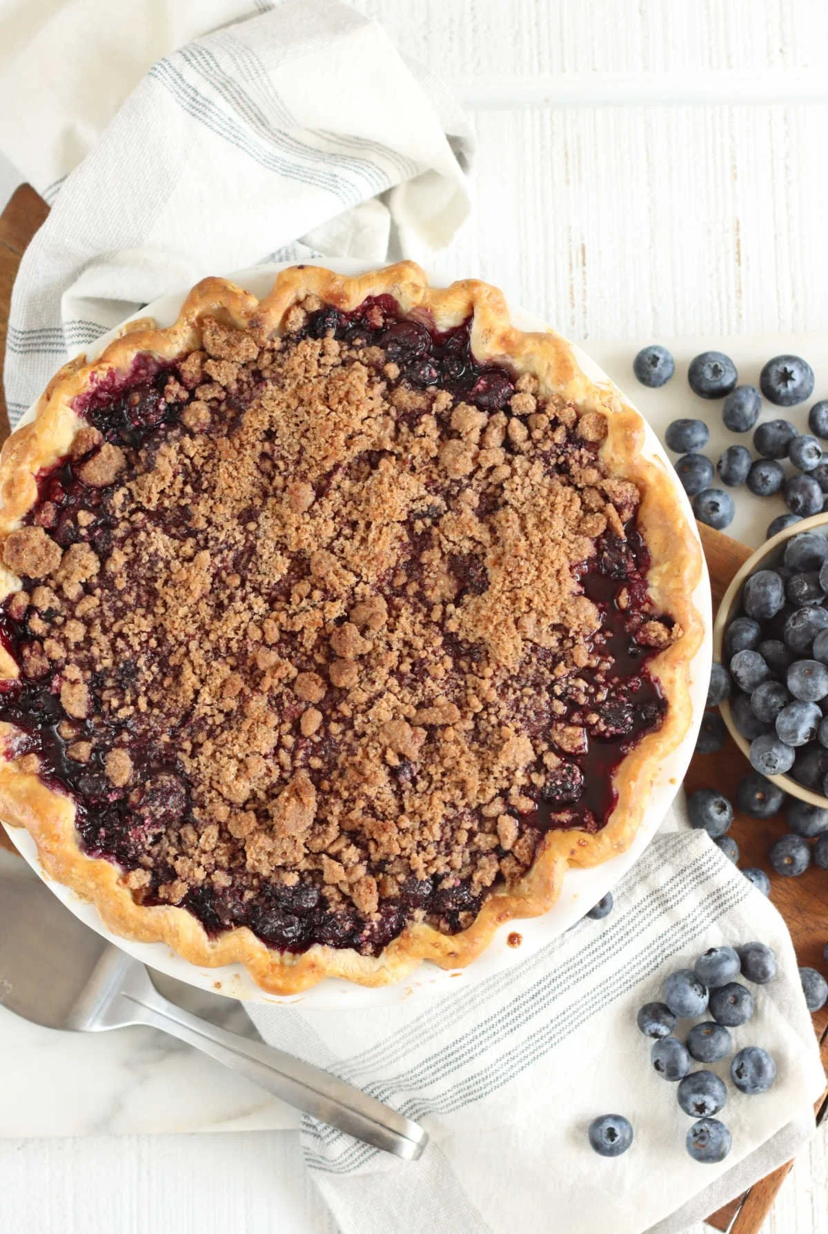 Blueberry-crumb-pie-recipe.jpeg