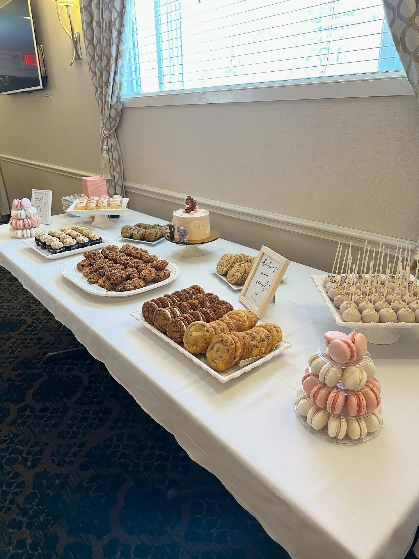 Dessert bars have entered the chat! Customize your table with all your favorite Bliss treats. Perfect for bridal showers, baby shower, cooperate events, graduation parties &amp; more!
