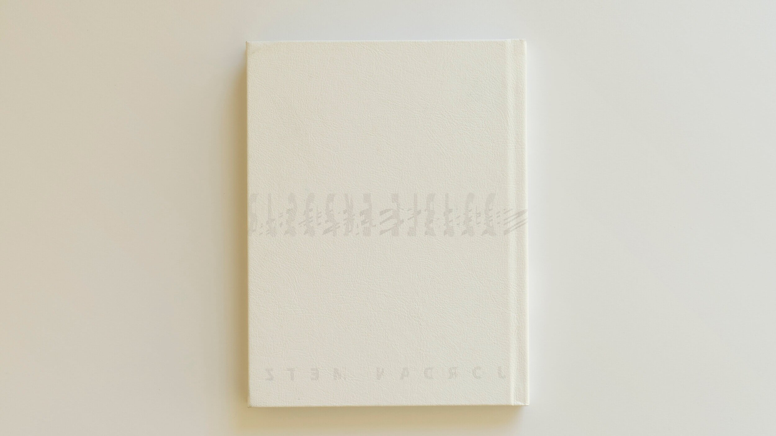 DEBOOK_BACK.jpg
