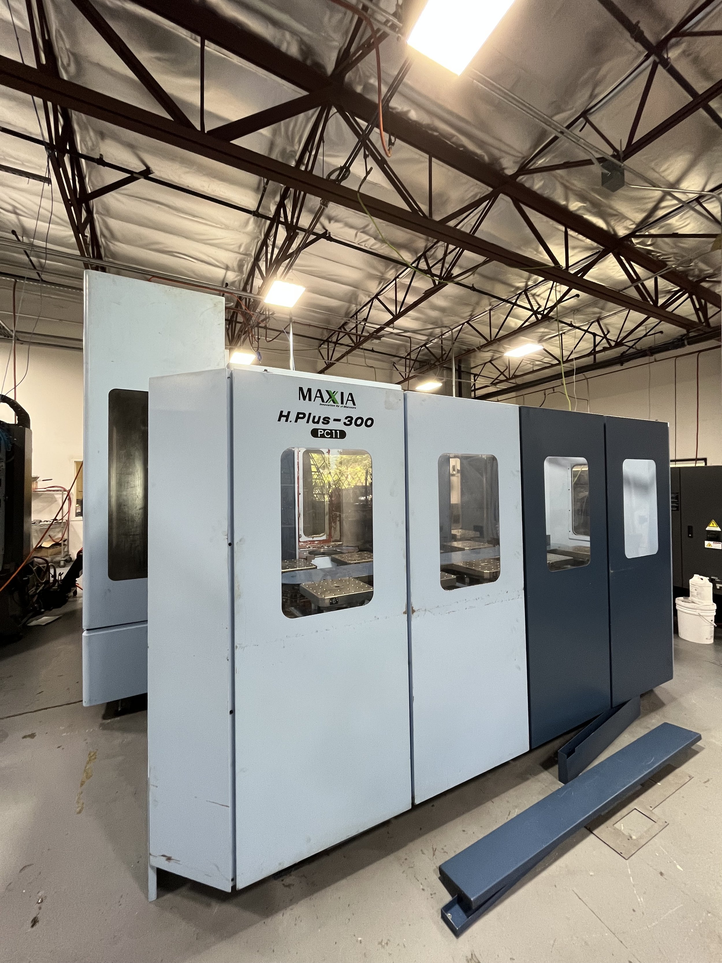 Matsuura H.Plus - 300 Horizontal Machining with 11 Pallets