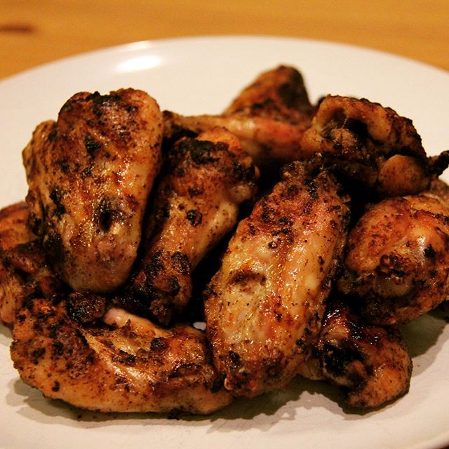 Black Garlic and Roasted Habanero Chicken Wings #AJRBLab - September 2019

We&rsquo;re off to cheer on @uclafootball! #GoBruins #AJRB