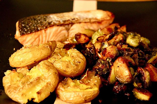 Pan Seared Salmon with Rosemary Smashed Potatoes And Brussels Sprouts with Pancetta, Lemon, Onion, and Garlic #AJRBLab - September 2019

#AJRB #SmashedPotatoes #SundayDinner