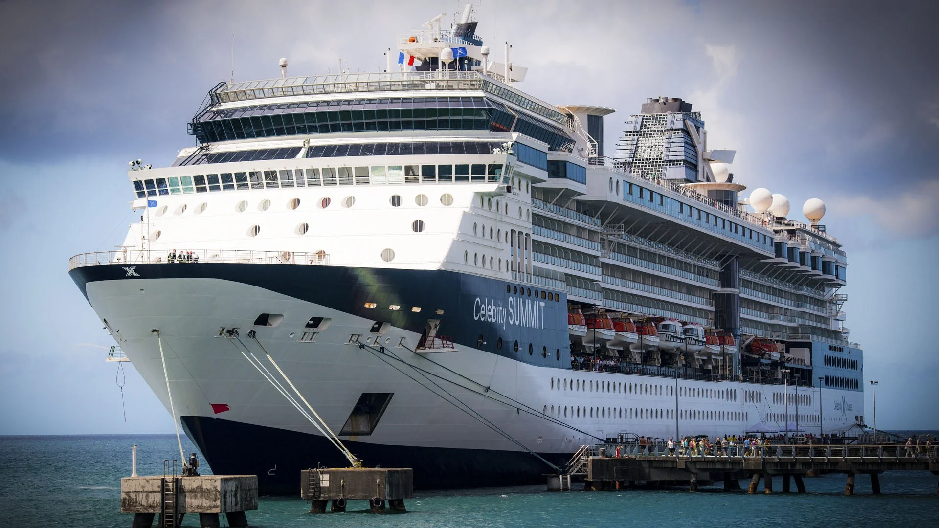 8814_CelebritySummit.jpg