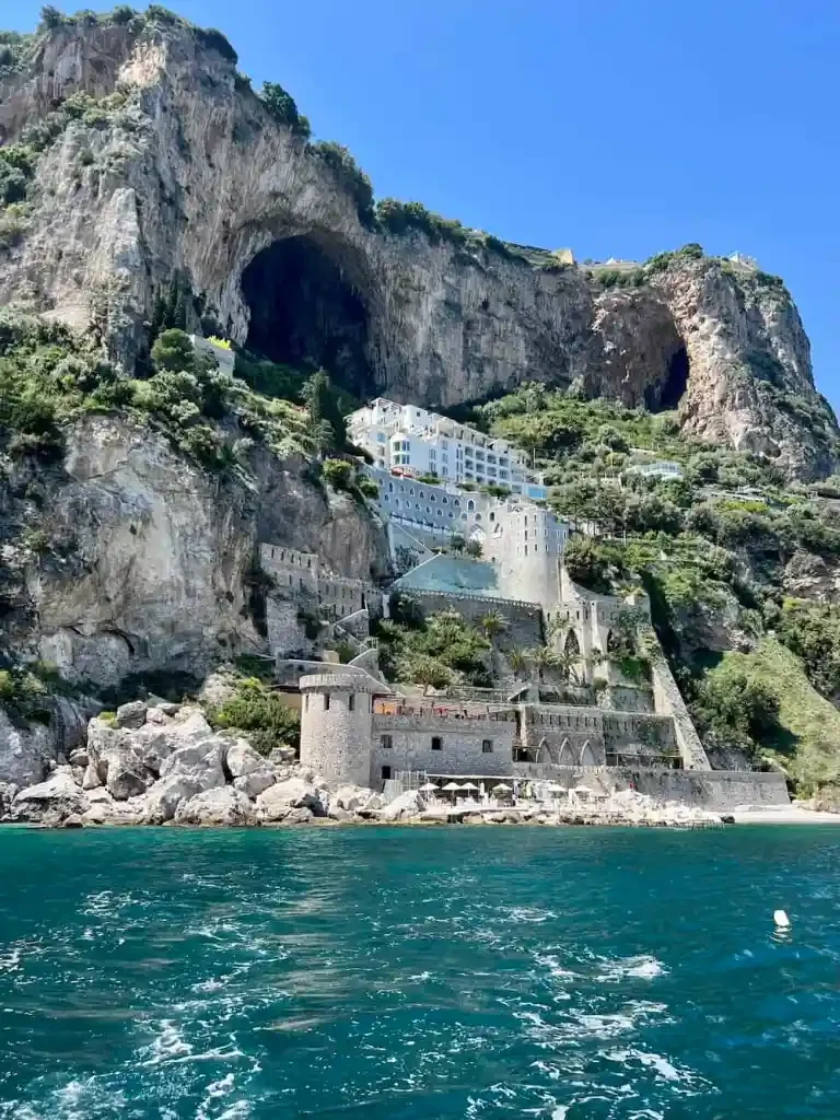 exterior-view-borgo-santandrea-amalfi.webp