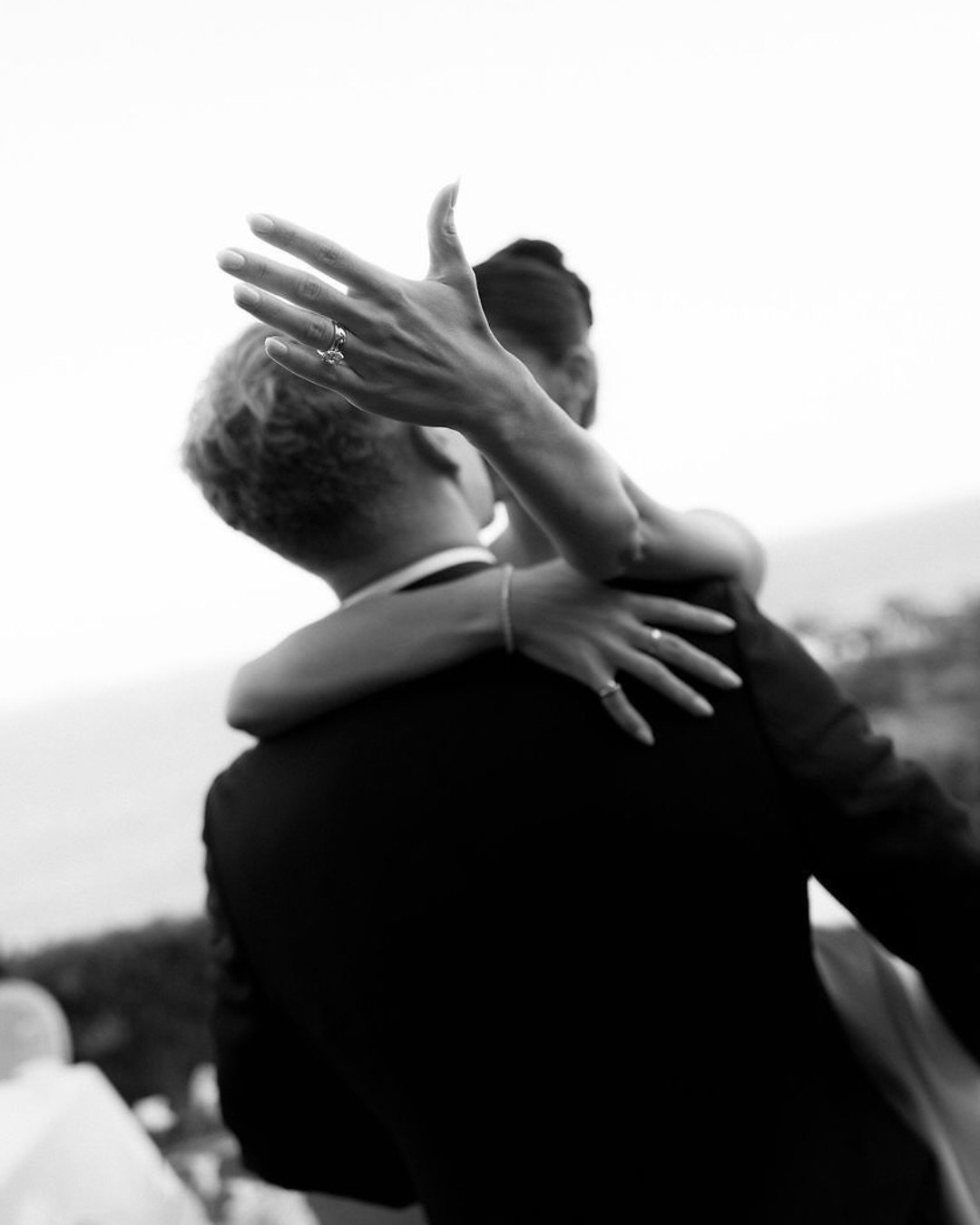 The Moment! A+T celebrating their incredible day on the Athenian Riviera - Mediterranean waters, modern romance and that effortless coastal magic.

Bride | @alexiskaravatakis
Groom | @tomglover3
Venue | @islandresortathensriviera
Planner | @mrssmith