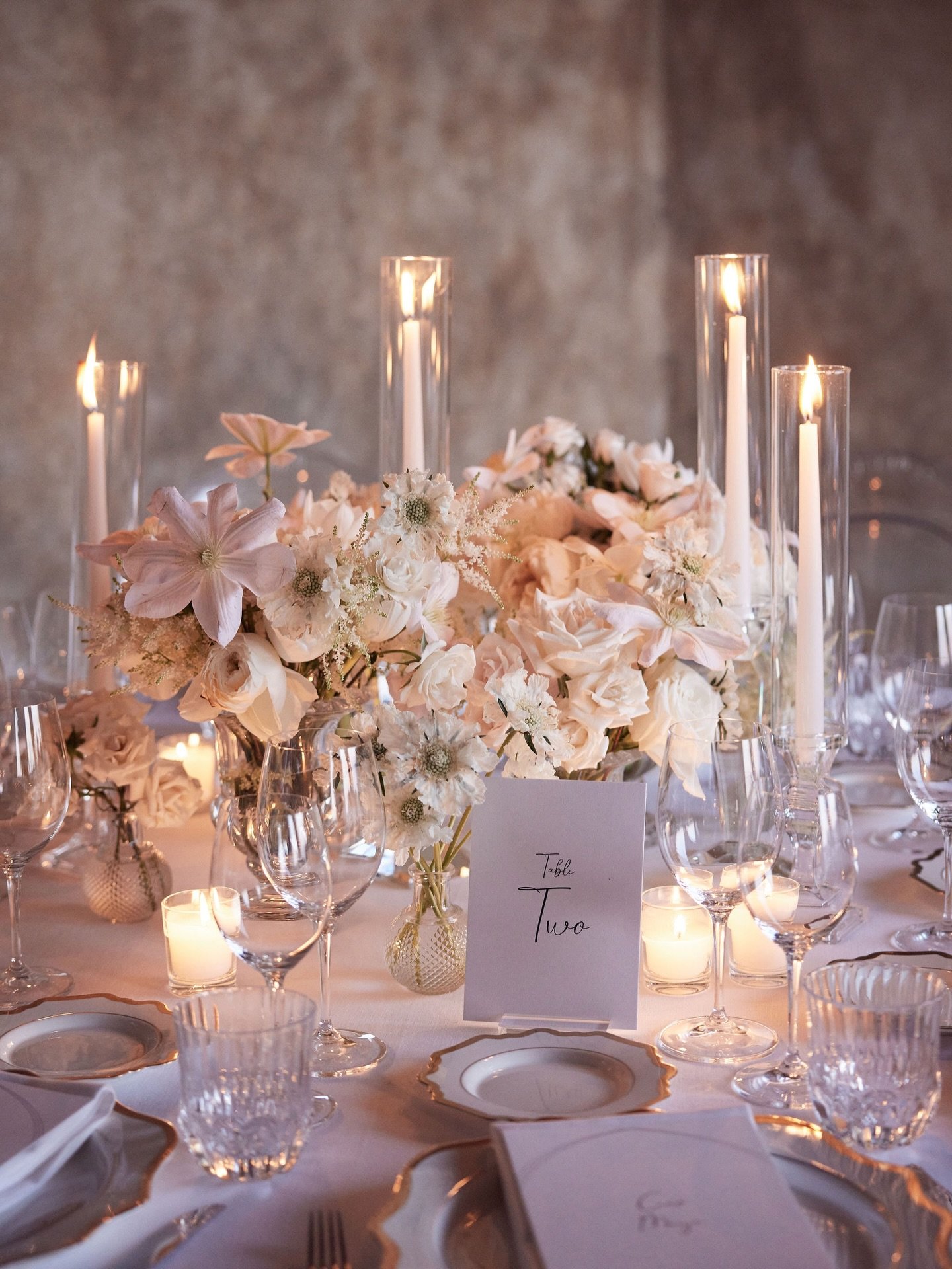 Soft candlelight, layered florals and the quiet elegance of Villa Cimbrone ✨

Captured by @lostinlove_photography 

Bride | @choullss
Groom | @xrm22
Planner + Stylist | @mrssmithweddings 
Photographer | @lostinlove_photography
Cinematographer | @soda