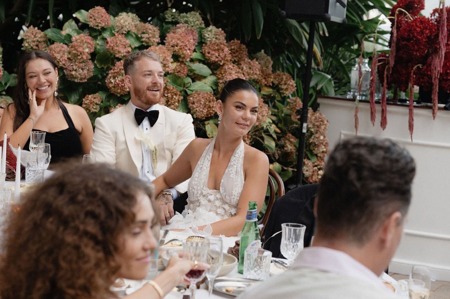 At a private Sydney residence for E+C - where the celebration softened into something more intimate, more personal.

Candlelight, conversation and a quiet kind of luxury that feels entirely effortless.

Bride | @el_west
Groom | @percyyyyyyy
Planner&n