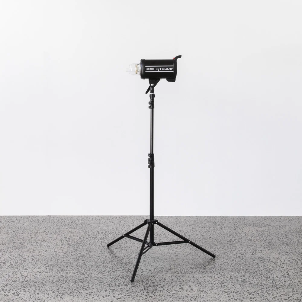 Ari-studio-auckland-Godox-QT600II-light