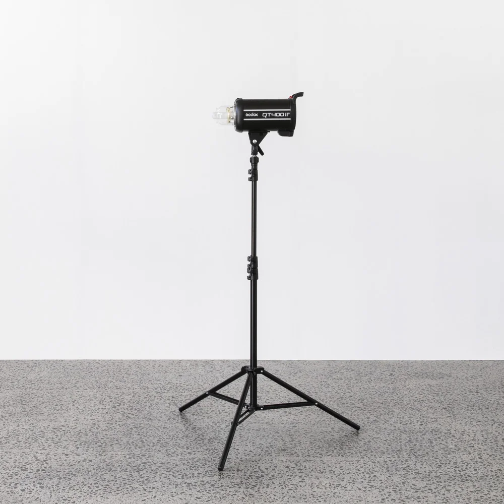 Ari-studio-auckland-Godox-QT400II-light