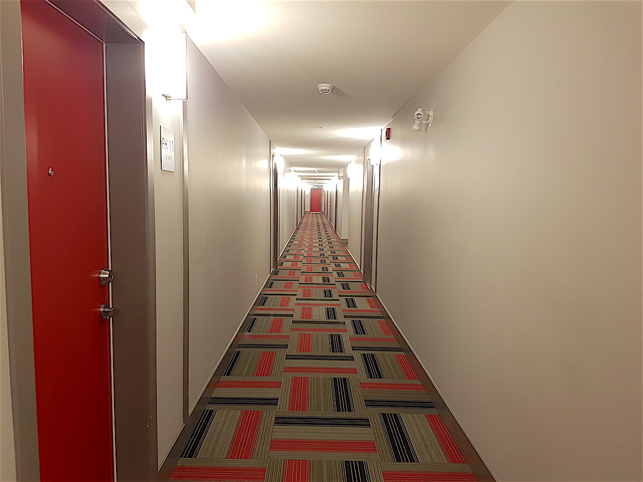 u-two-ubco-kelowna-investment-property-hallway.jpg