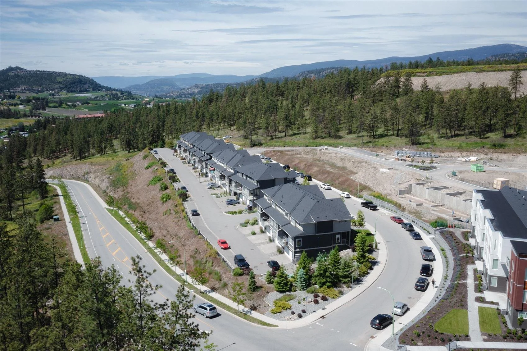 113-3075-vint-road-kelowna-ubco-deerhurst-estates-townhouse-for-sale-1.jpeg