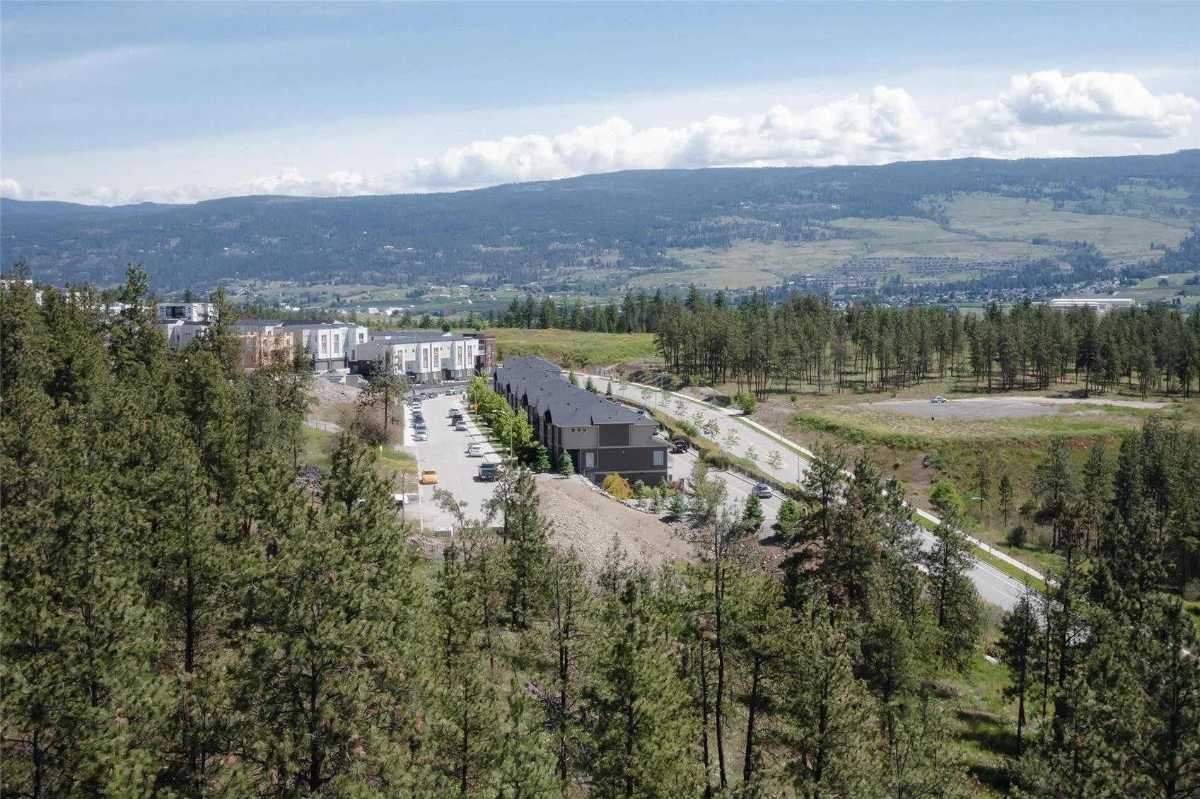 113-3075-vint-road-kelowna-ubco-deerhurst-estates-townhouse-for-sale-2.jpeg