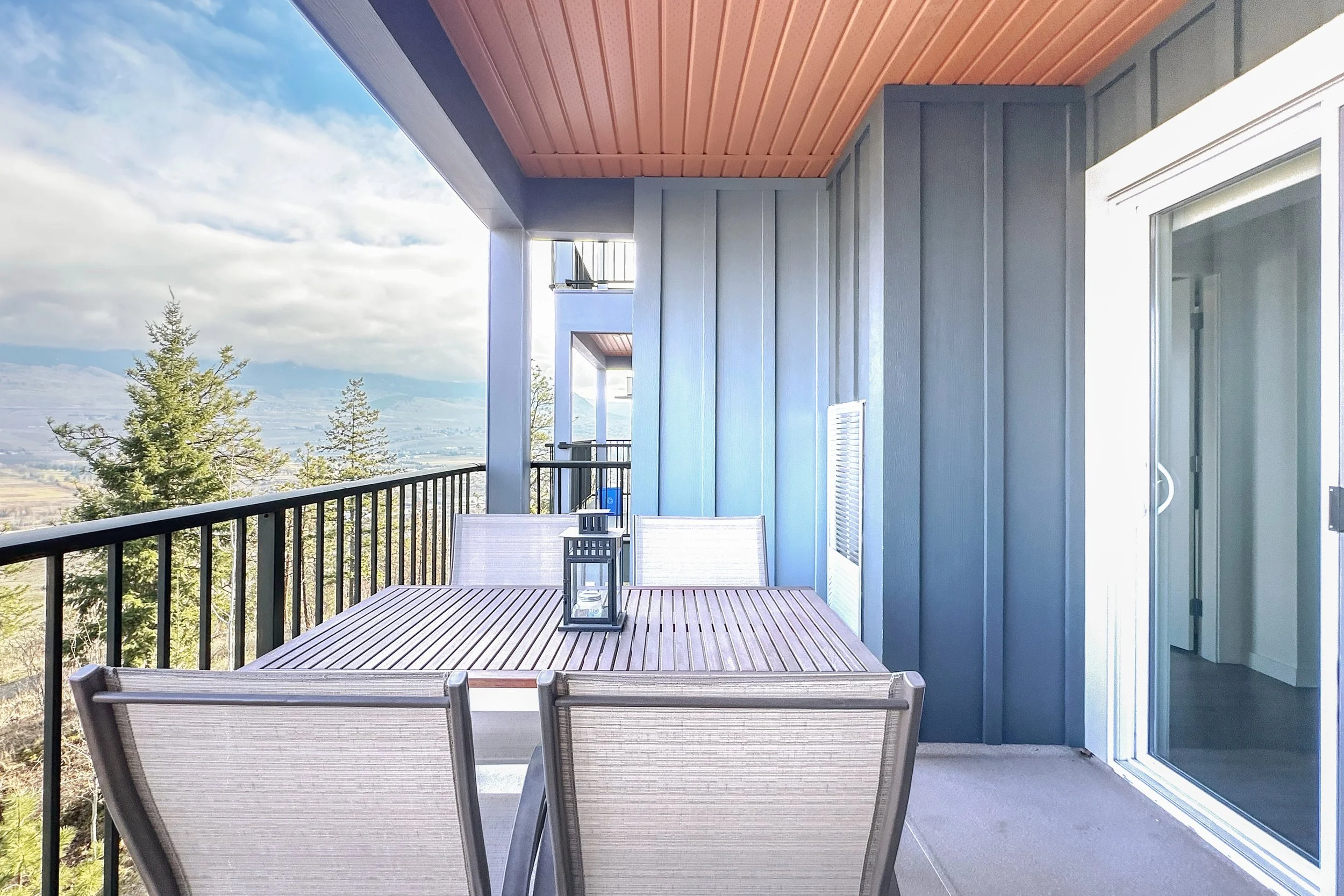 img-218-775-academy-way-kelowna-u-three-condo-for-sale-23.jpg