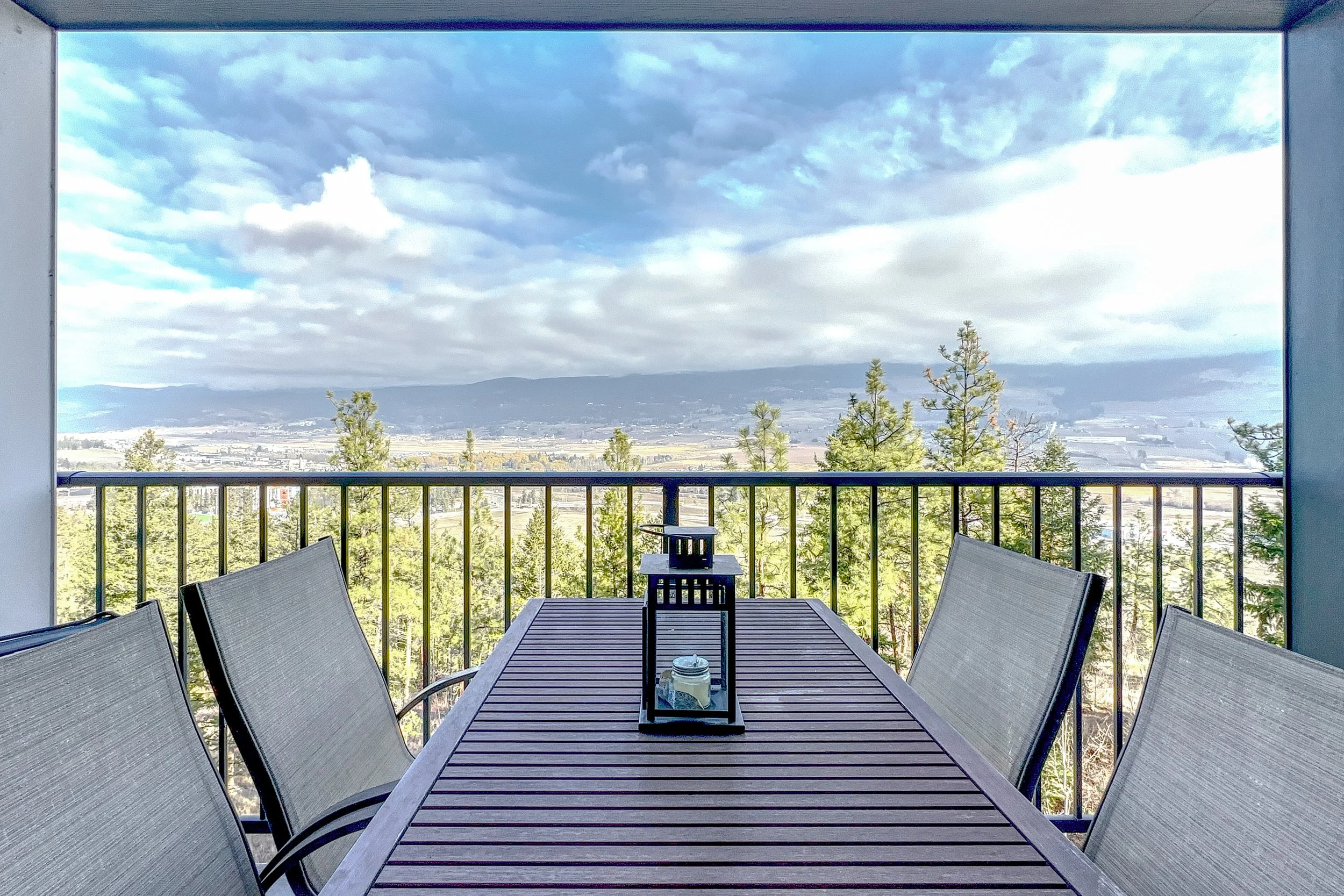 img-218-775-academy-way-kelowna-u-three-condo-for-sale-24.jpg