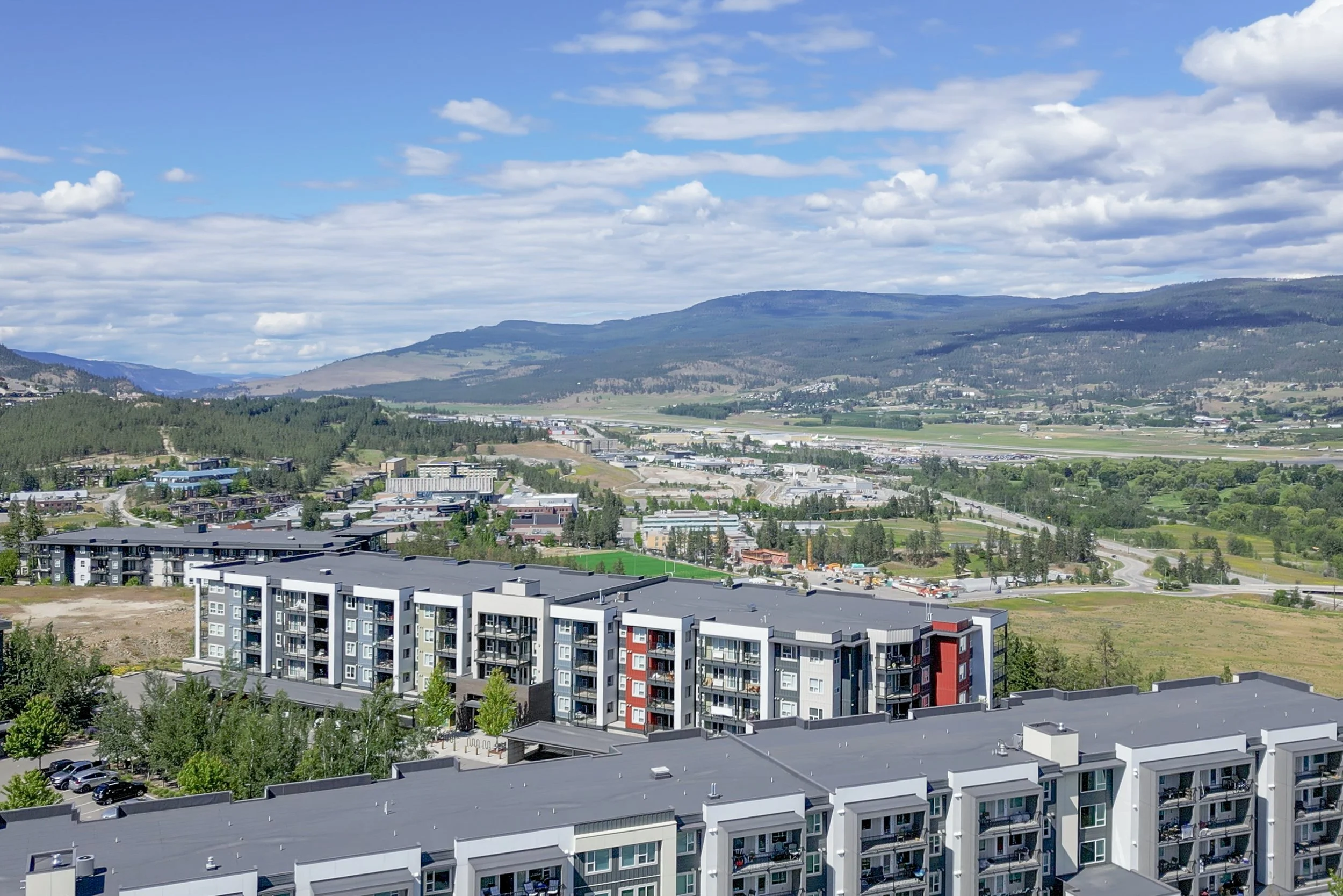 img-218-775-academy-way-kelowna-u-three-condo-for-sale-27.jpg