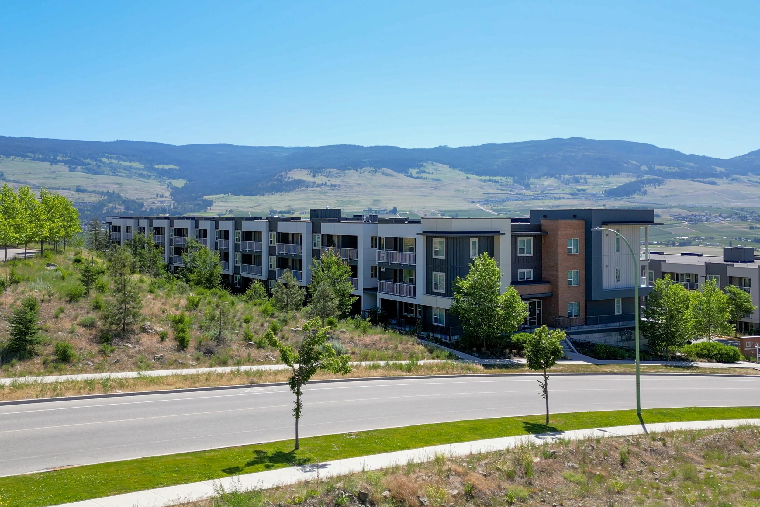 img-ph5-725-academy-way-u-five-condo-for-sale-2.jpg