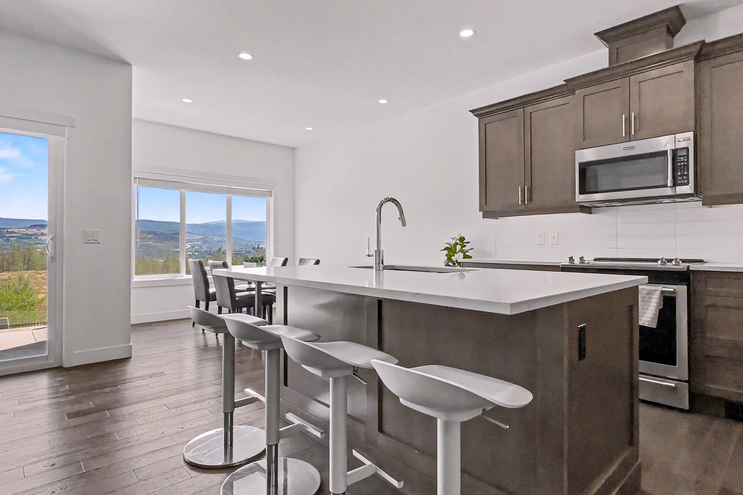 img-115-3075-vint-road-townhouse-ubco-for-sale-15.jpg