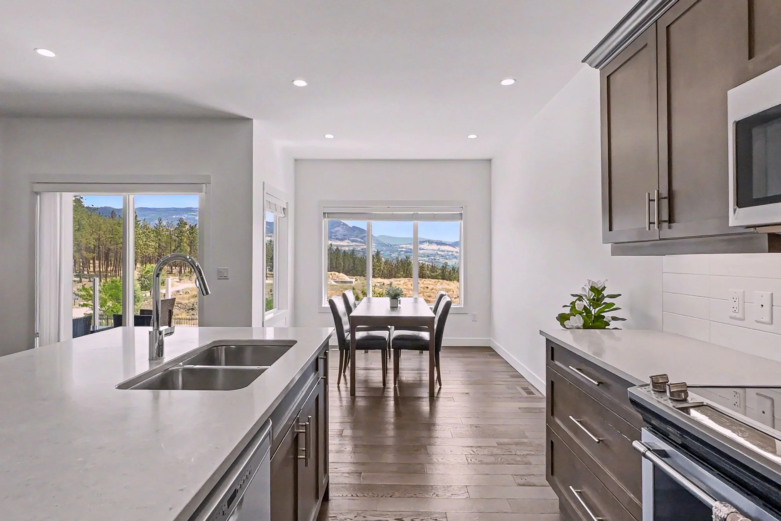 img-115-3075-vint-road-townhouse-ubco-for-sale-13.jpg