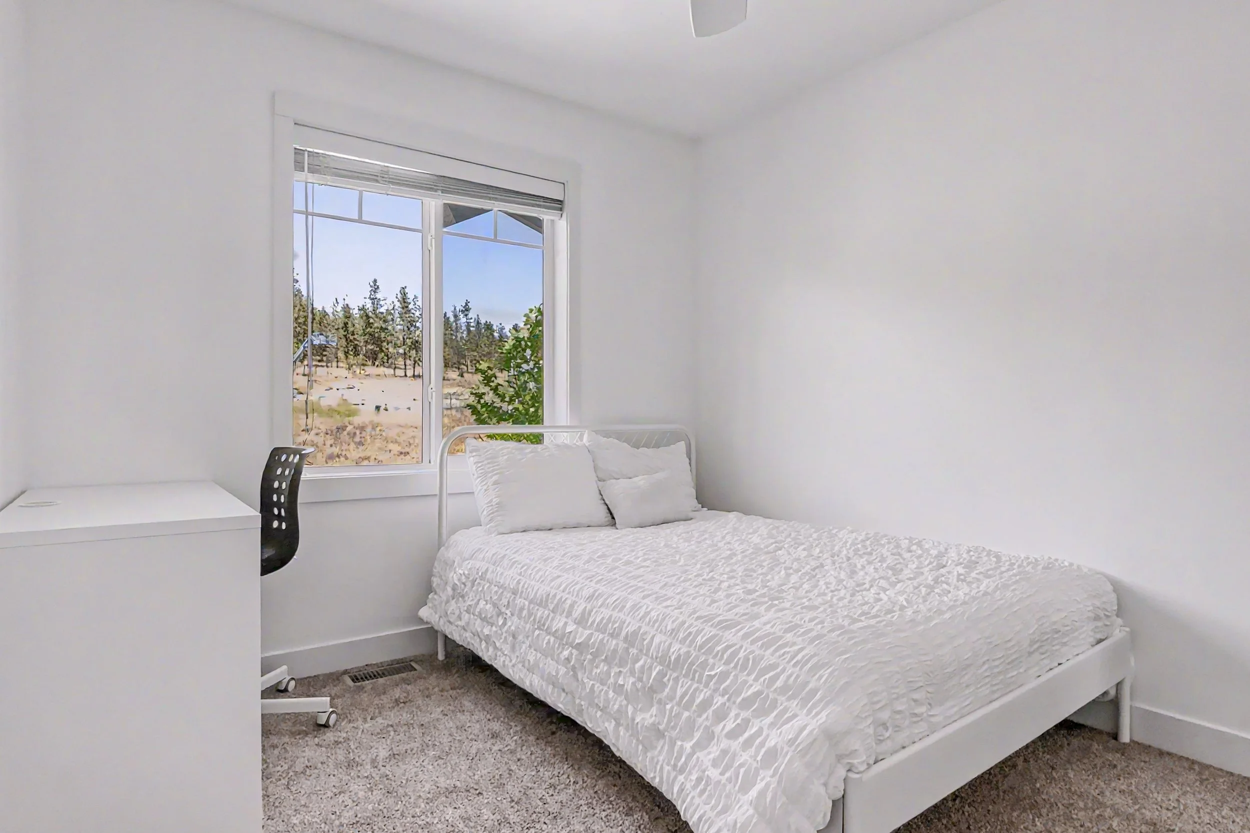 img-115-3075-vint-road-townhouse-ubco-for-sale-12.jpg