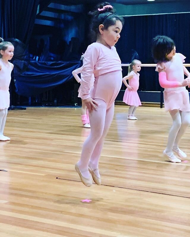 Getting airborne in ballet 🩰 Saturday mornings are all about saut&eacute;s #ballet #kfdance #dance #radballet