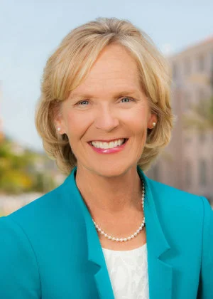 Helen_Official.jpg