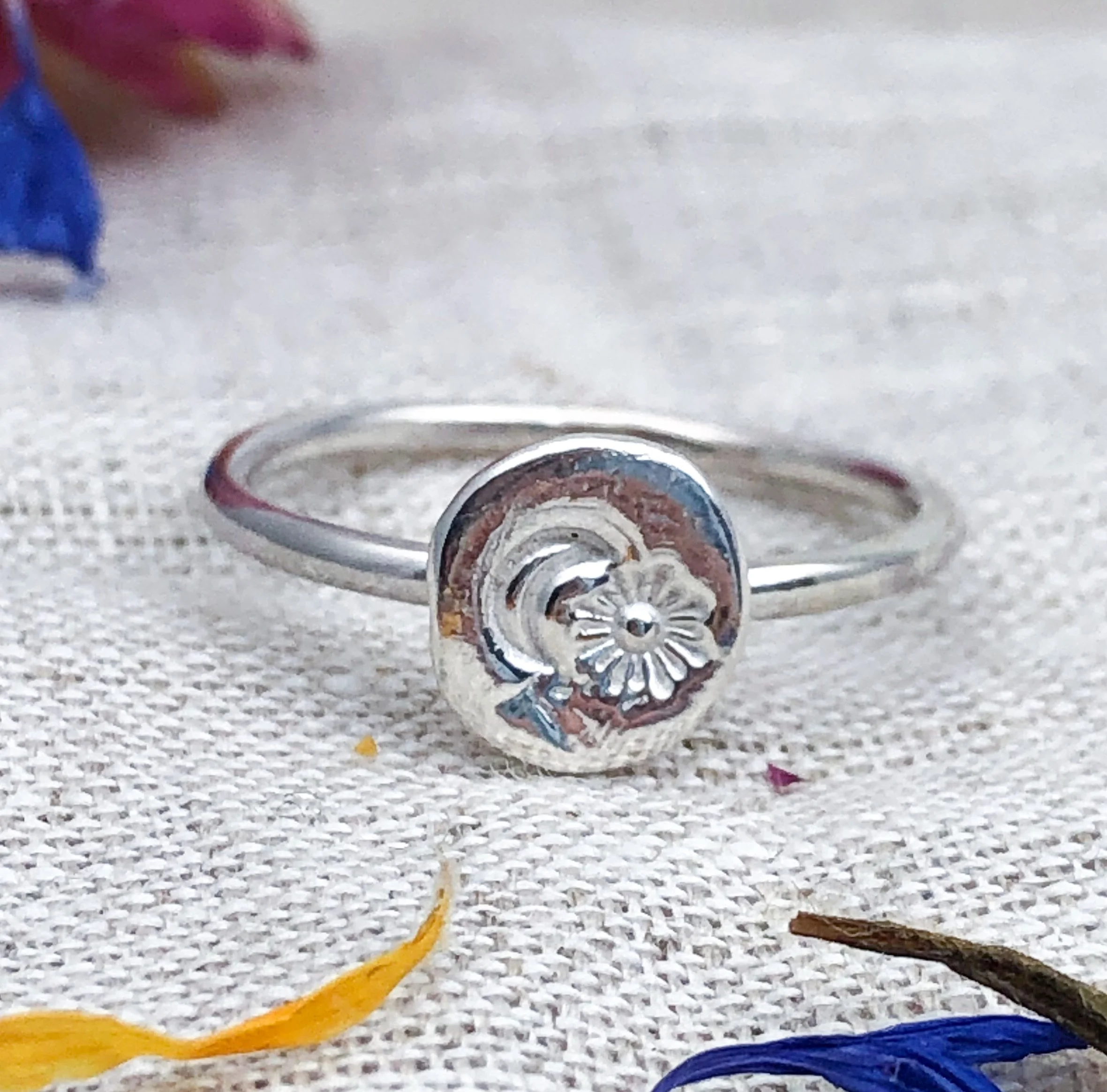 Small Sun and Moon ring