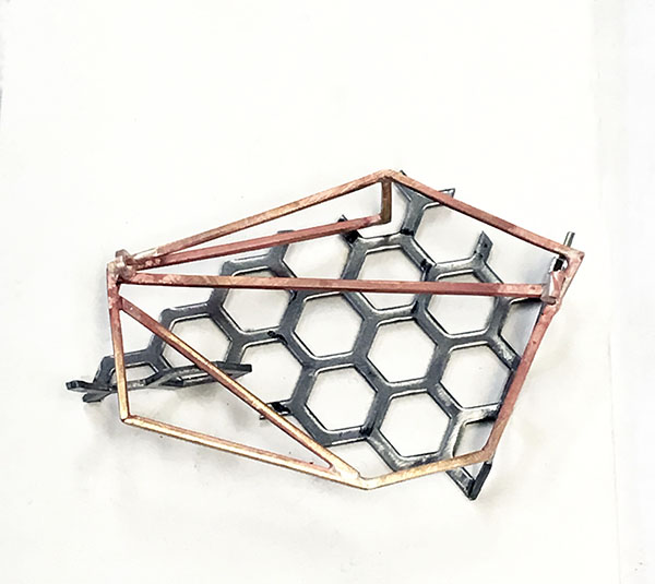 Upside down and brooch function installed for the wire structure.