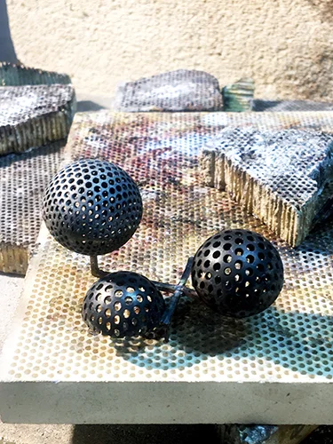 3 balls on the honeycomb block-day37.jpg
