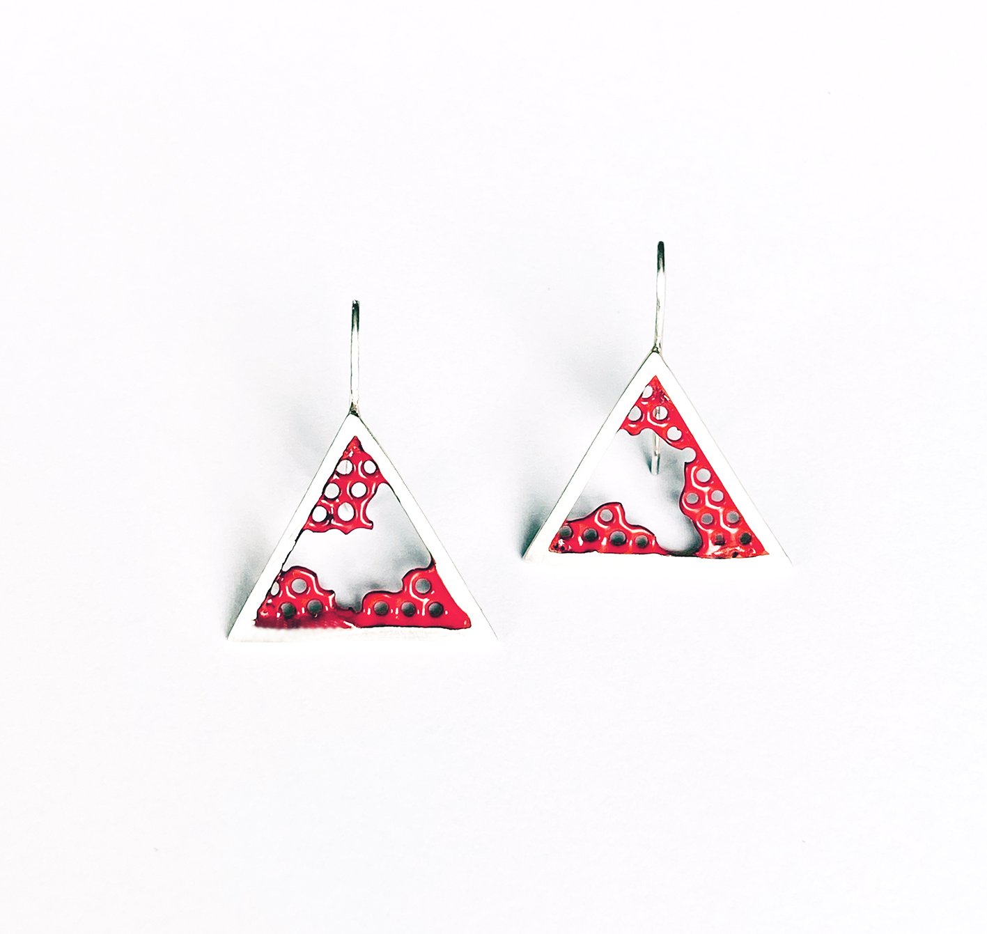 red pf in triangle e-s.jpg