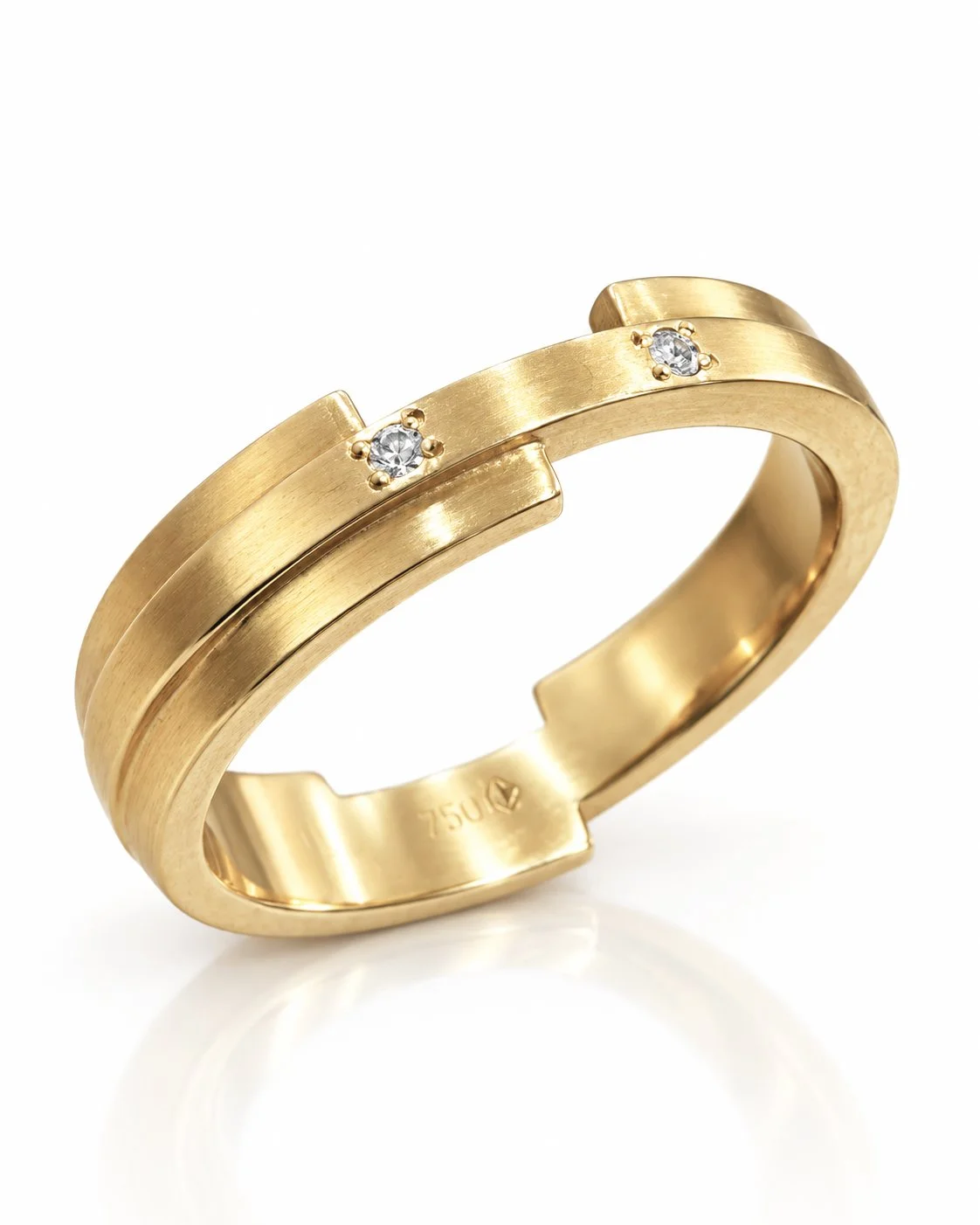 18ct y with 2 small white diamonds side.jpg