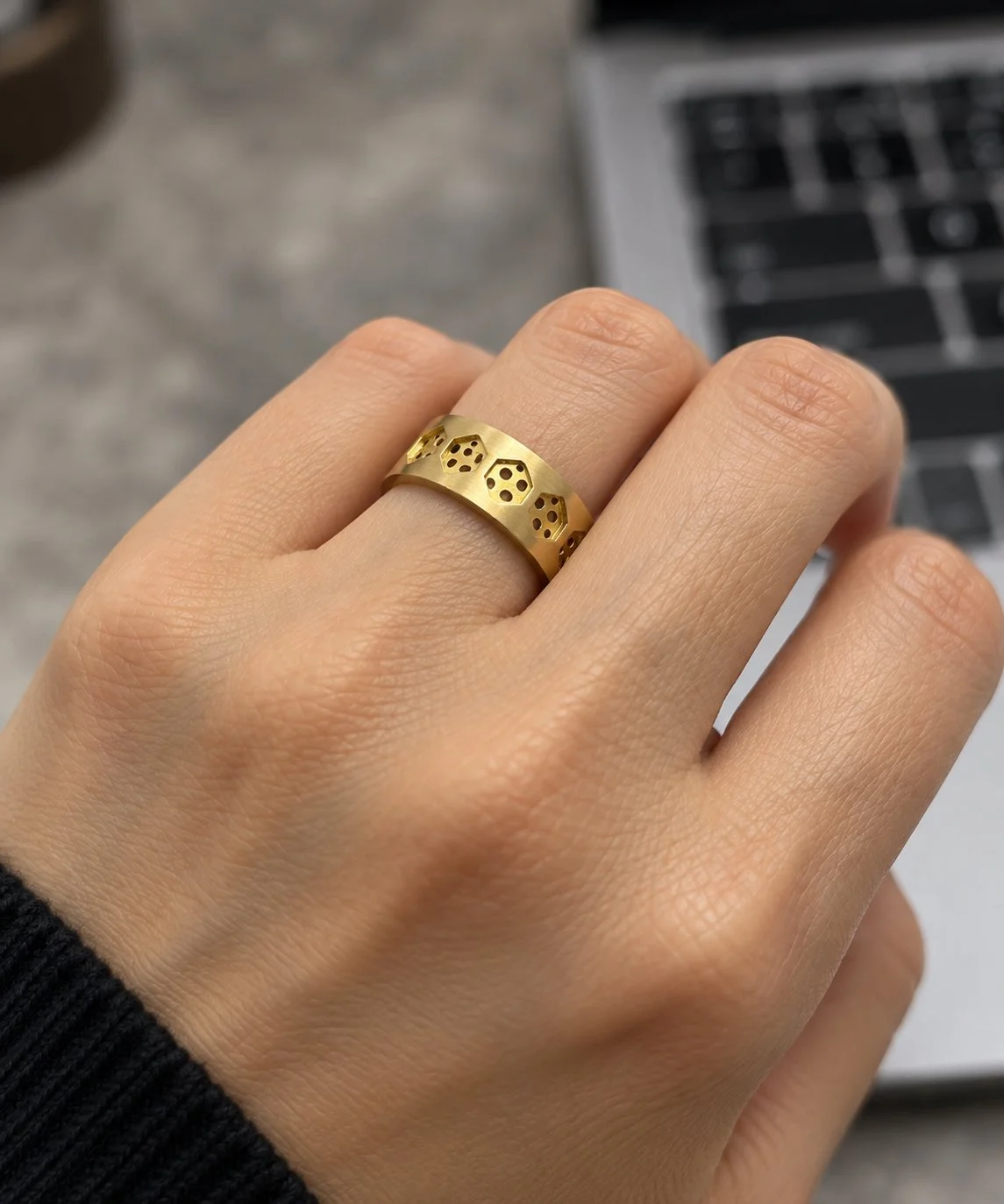 9ct hexa and roung pf ring on.jpg