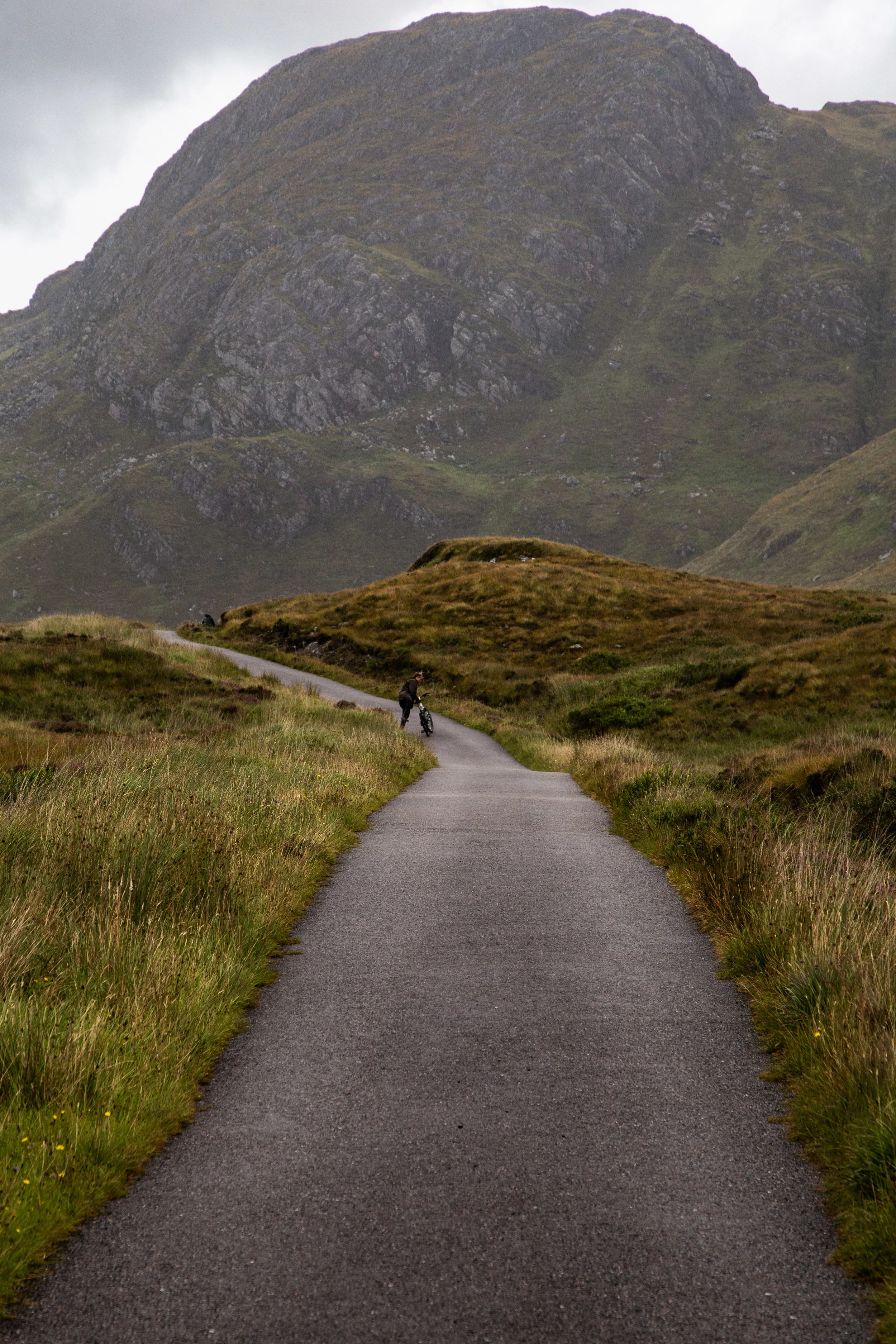 Cycling the road to Airor, a tiny hamlet on the northern coast of Knoydart