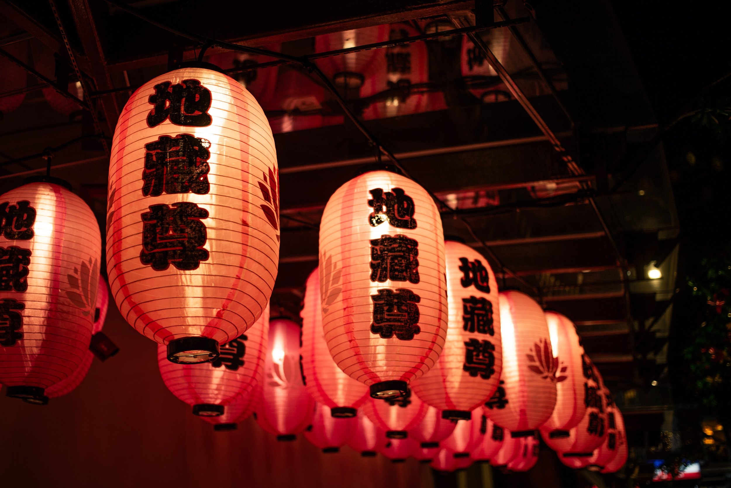 Lanterns underneath the Buddhist Tooth Temple