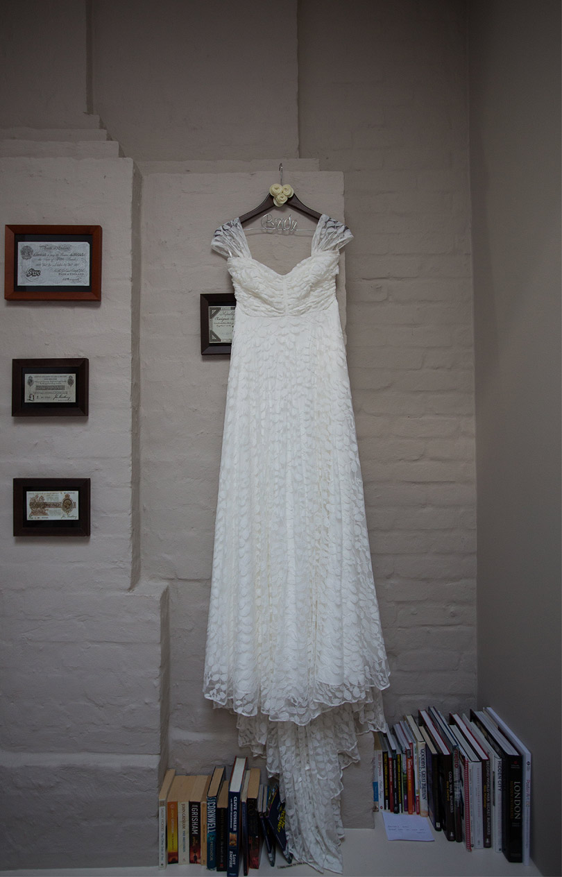 Burgh-House-&-The-Swan-at-The-Globe-Wedding-004.jpg