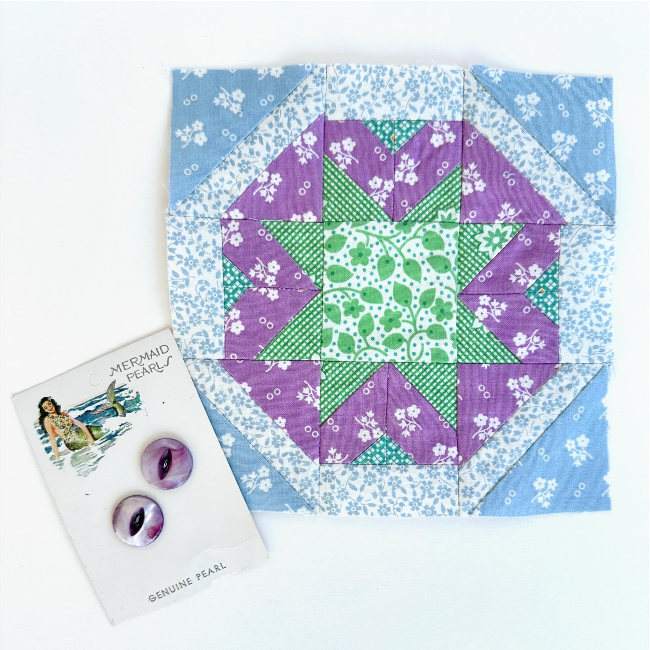 Today's block is Starling from @mysewquiltylife and in the spirit of her beautiful Flower Girl fabric I made mine from some of the sweeter shades of my 30s Playtime line. Thank you, Heather! (This is a 6&quot; block.) #modablockheads #modablockheads5