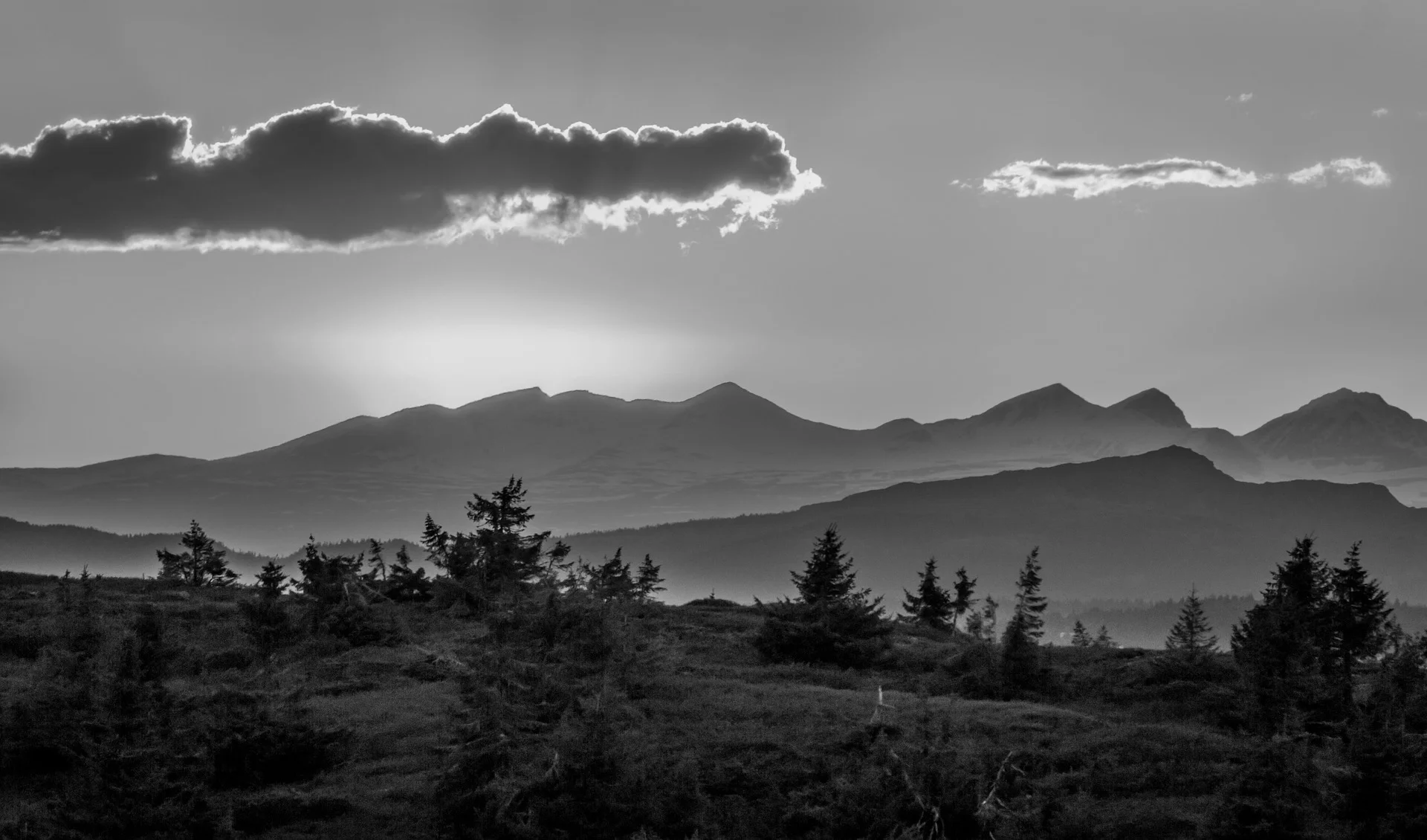 sunset-1113547_1920.jpg