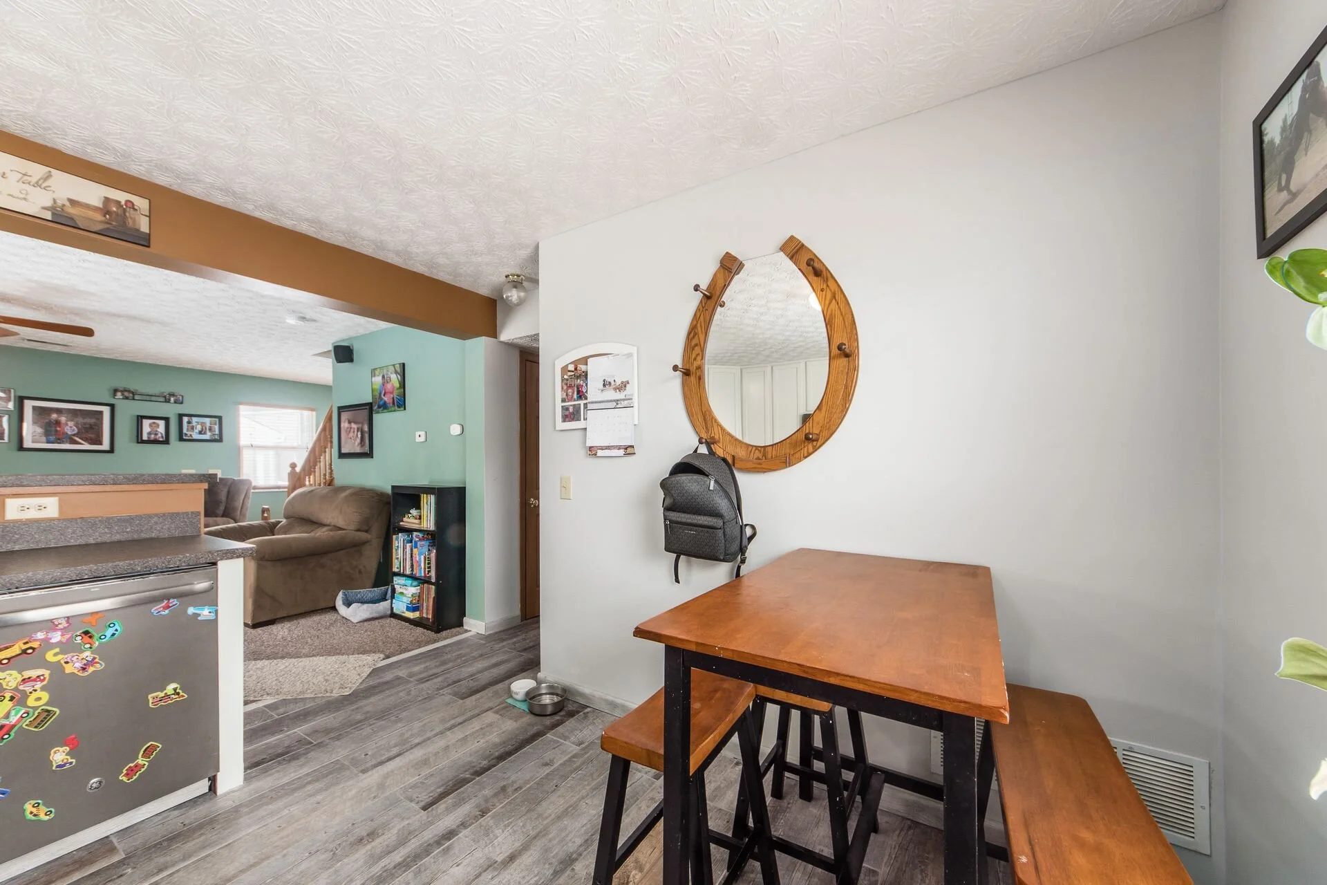[016] 6201 Nasby Dr, Galloway, .jpg
