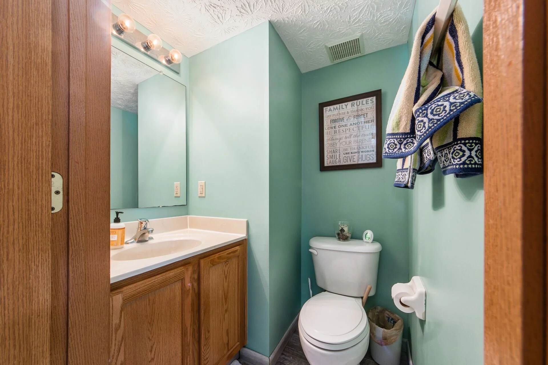 [017] 6201 Nasby Dr, Galloway, .jpg