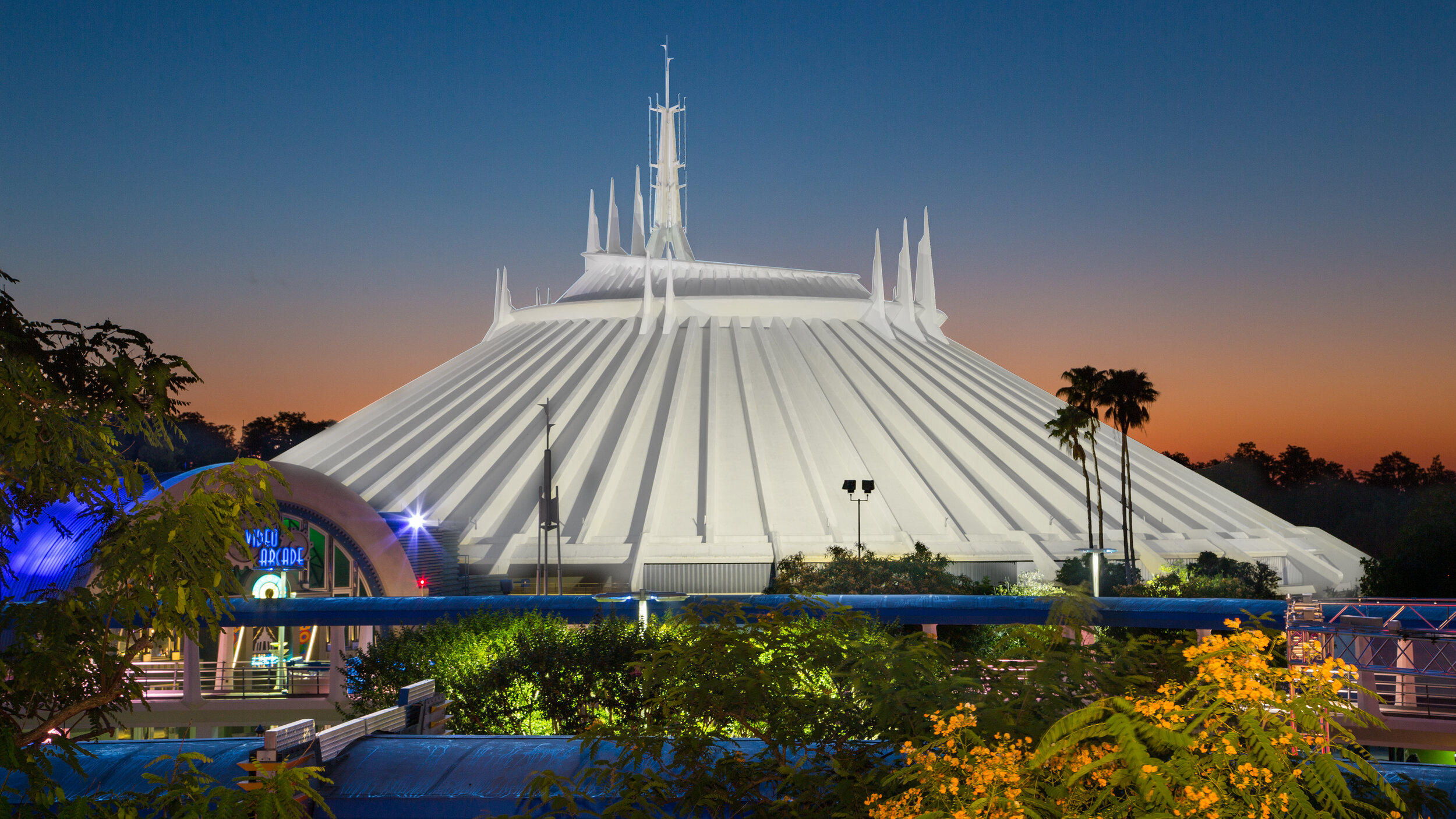 space-mountain-gallery01.jpg