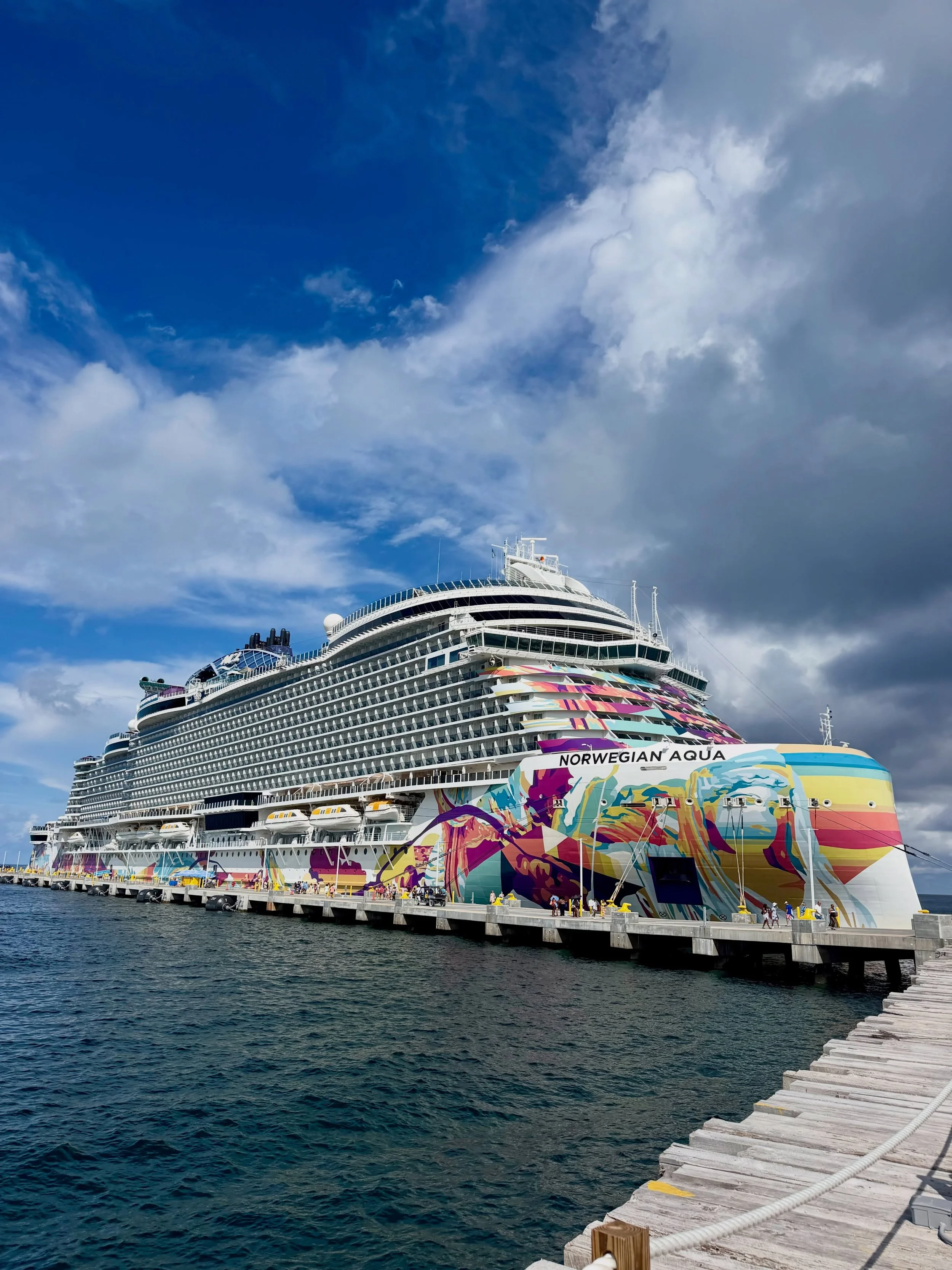 30+ travel advisors. One incredible ship. A weekend full of unforgettable memories! 🚢💙

That&rsquo;s a wrap on our ET Family Travel agency sailing aboard the beautiful Norwegian Aqua! From exploring everything this amazing ship has to offer to soak