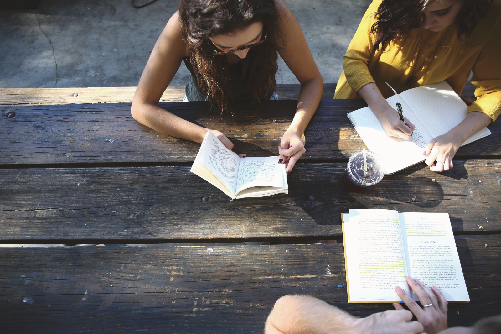 08-edu-photo-02.png