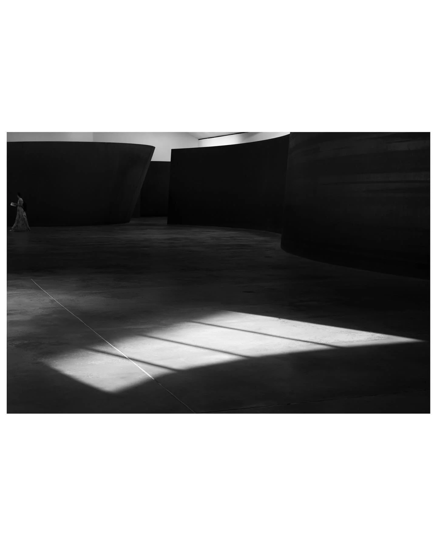 The matter of time. 
.
.
.
.
.
#modernart #pr0ject_bnw #bw_perfect #rustlord_bnw #thematteroftime #richardserra #bw_phototrip #spicollective #rsa_architecture #icu_architecture #ig_minimalist #mnm_gram #bnw_zone #bnw_greatshots #bnw_addicted #bnw_ext